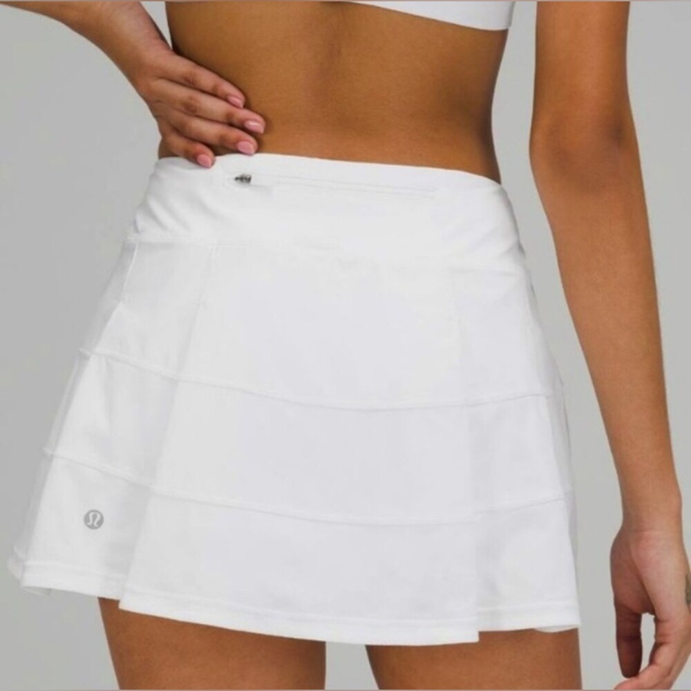 🌼LULULEMON Pace Rival Skirt in White Size 4